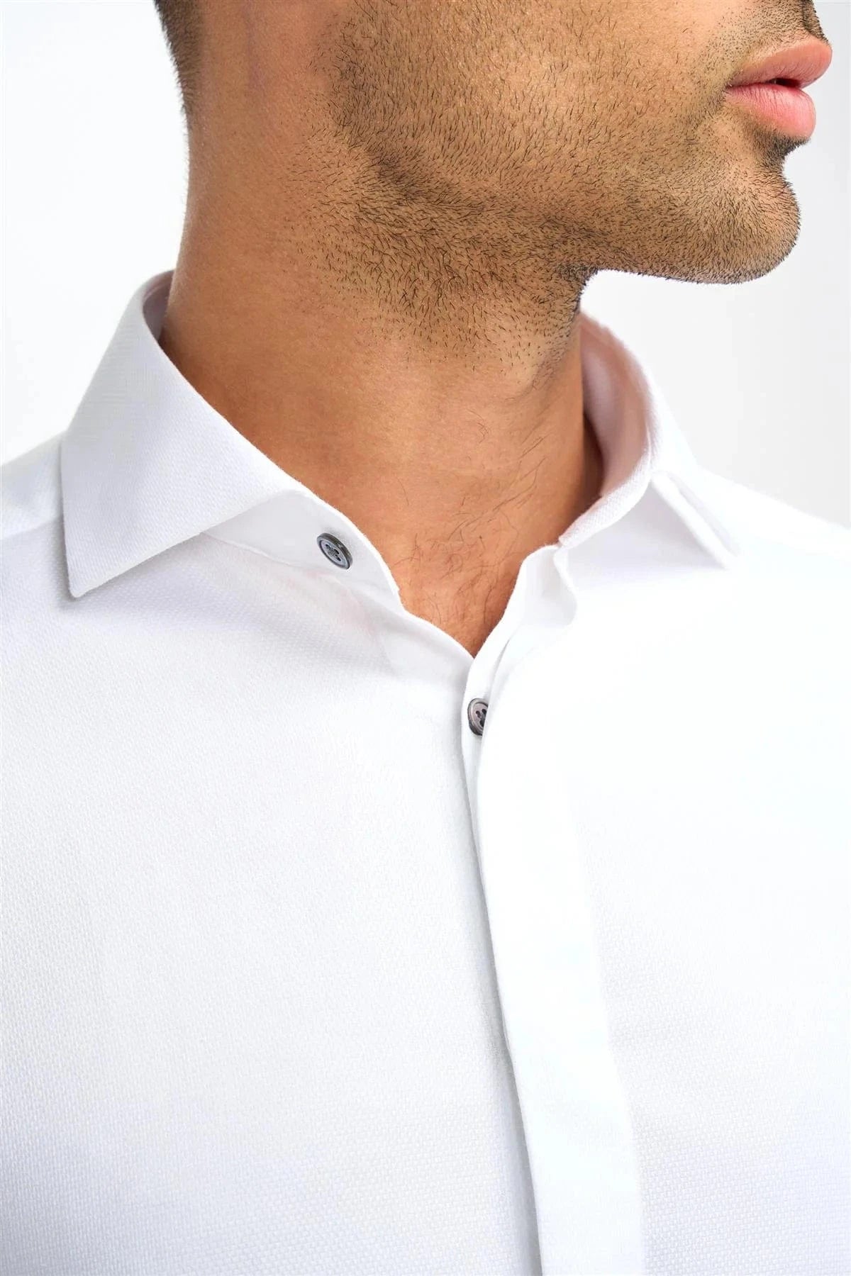 Cavani Seneca white shirt for men, tailored fit, perfect for weddings and formal events.