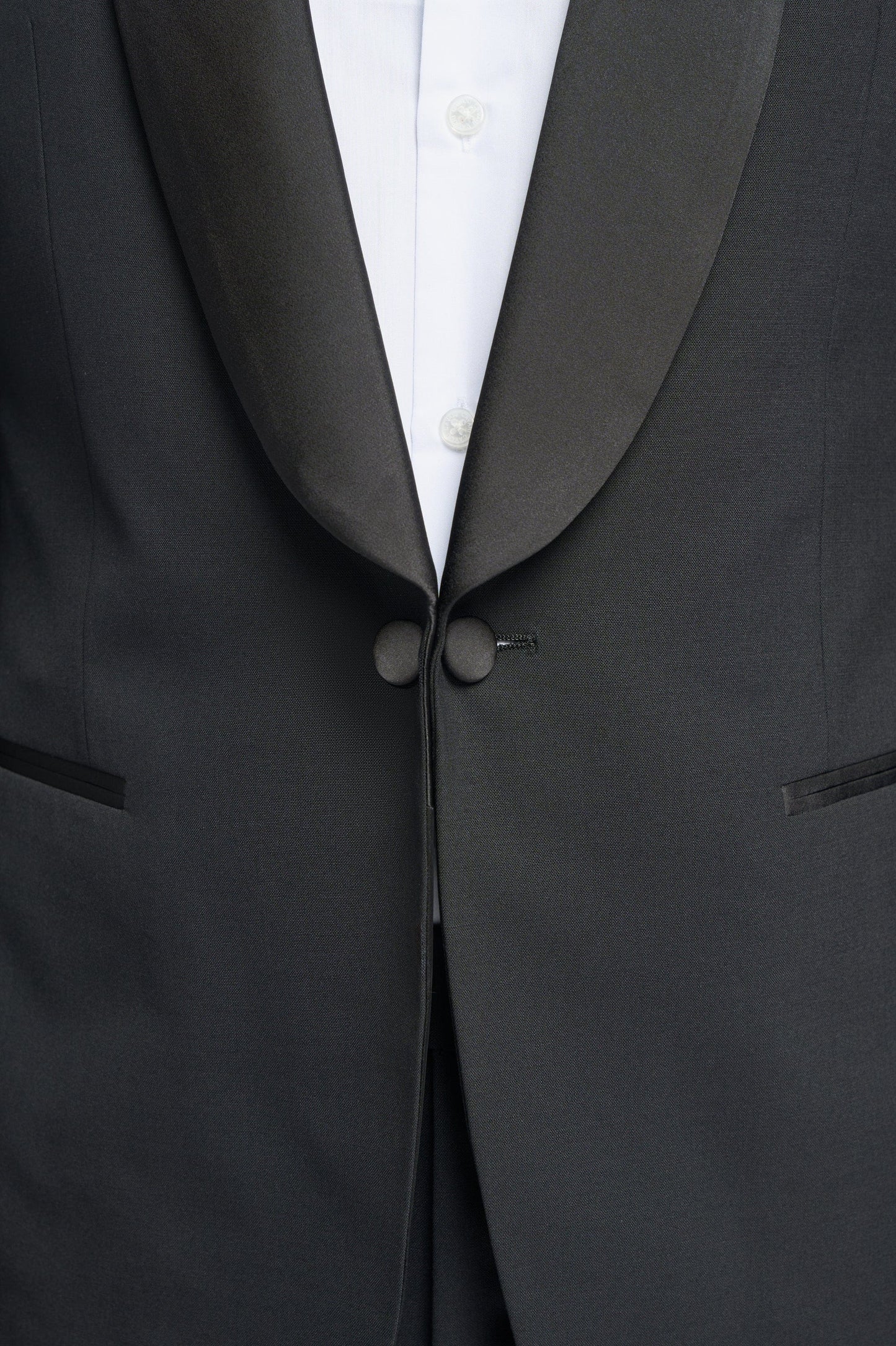 Cavani Aspen Black 2-Piece Suit