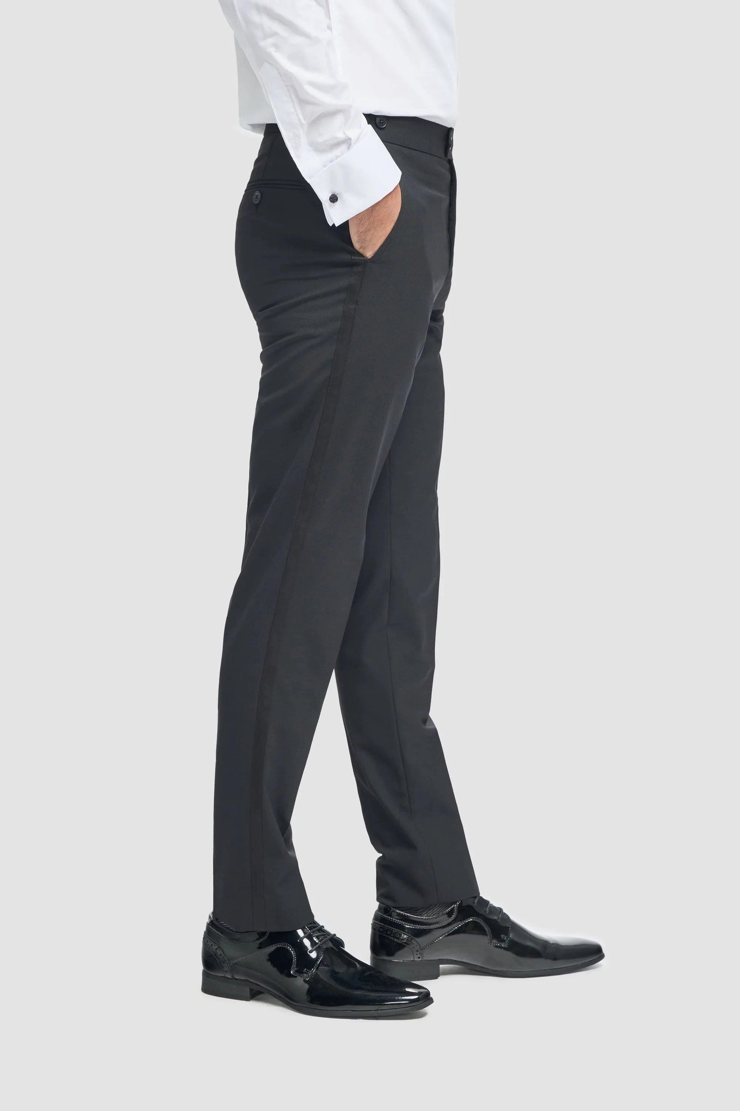 Cavani Aspen Black 2-Piece Suit