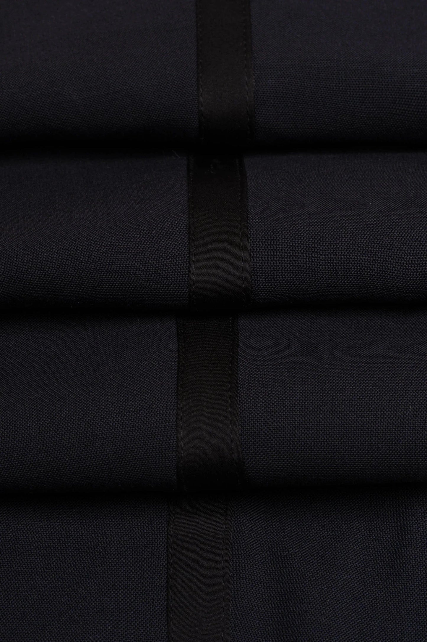 Cavani Aspen Midnight Navy 2-Piece Suit