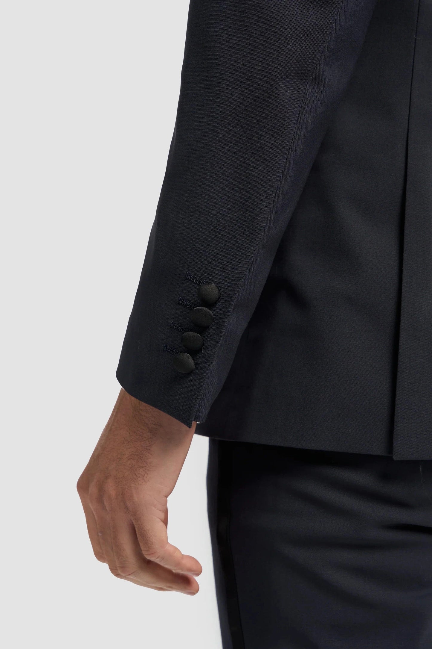 Cavani Aspen Midnight Navy 2-Piece Suit