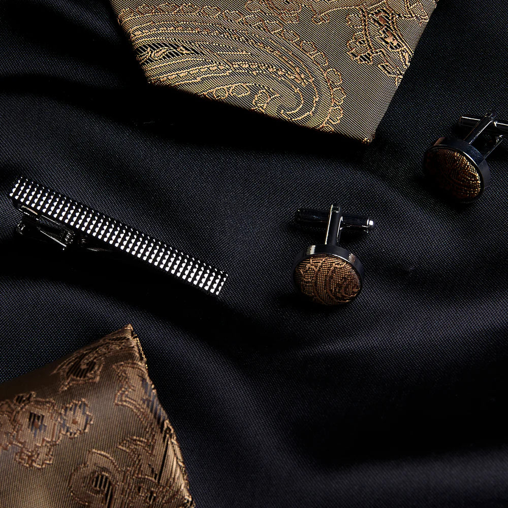 Paul Andrew Brown/Gold Paisley Tie Set