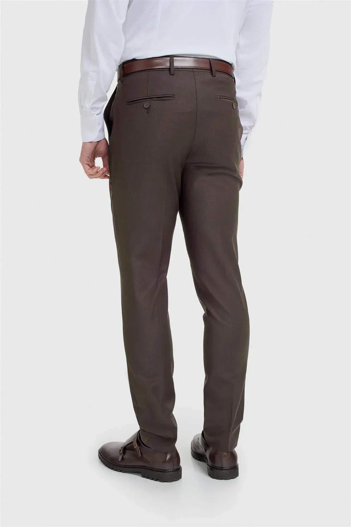 Cavani Bond Auburn Three Piece Suit