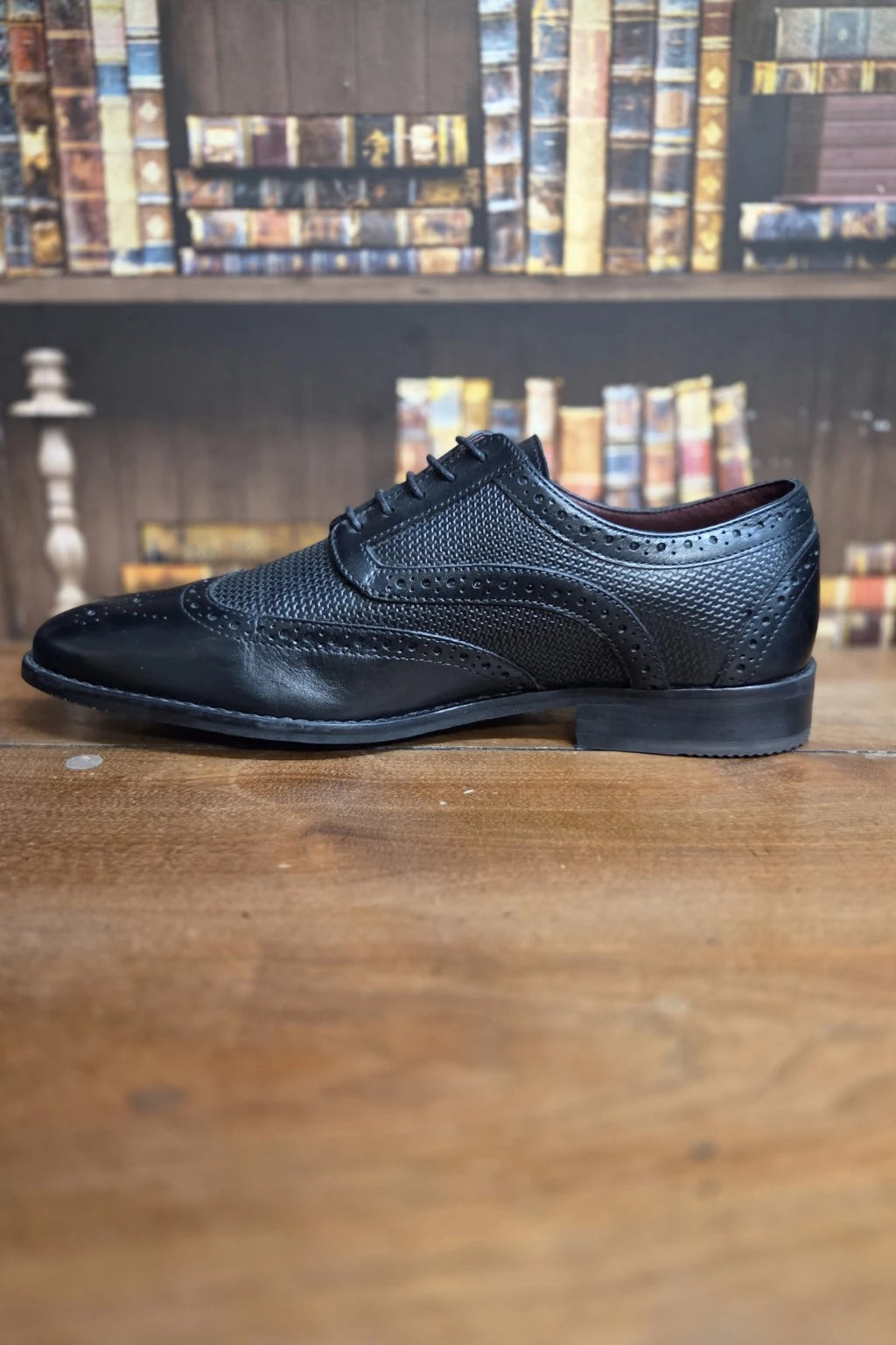 Cavani Orleans Black Leather Shoes