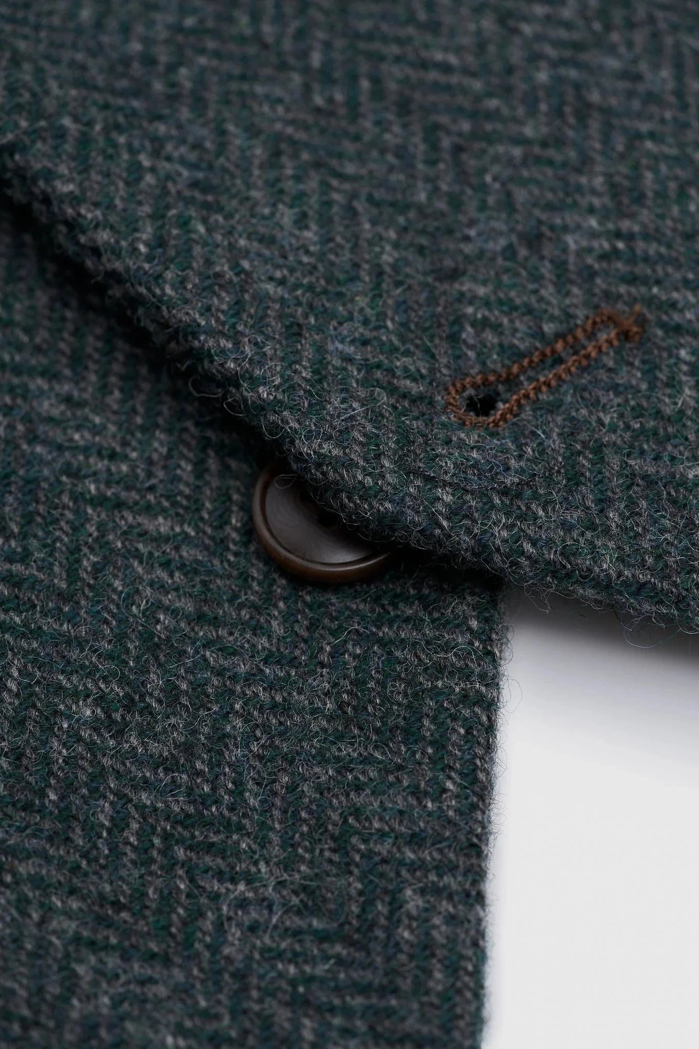 Cavani Thomas Lush Olive Tweed 3-Piece Suit