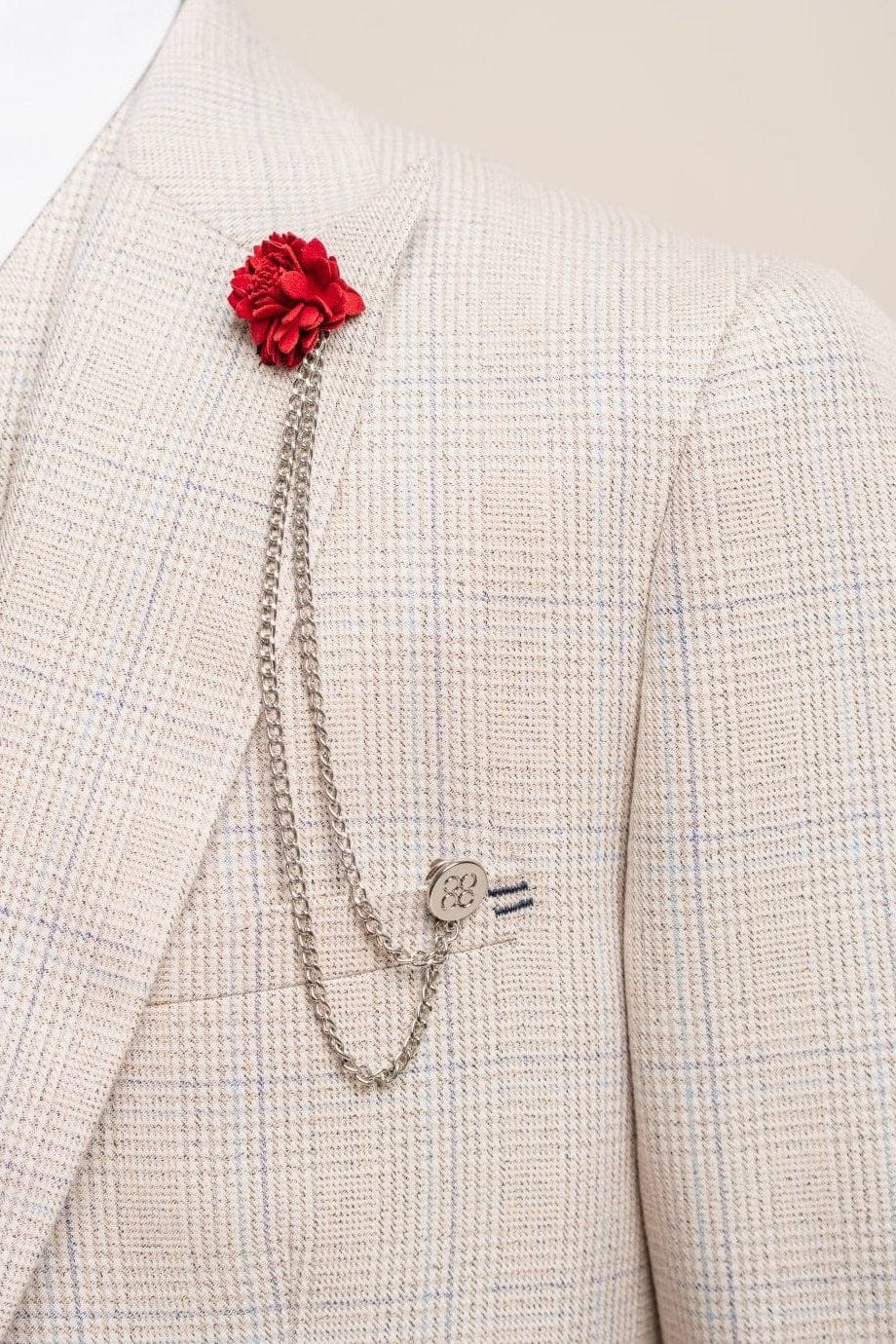 RED FLOWER LAPEL PIN & CHAIN